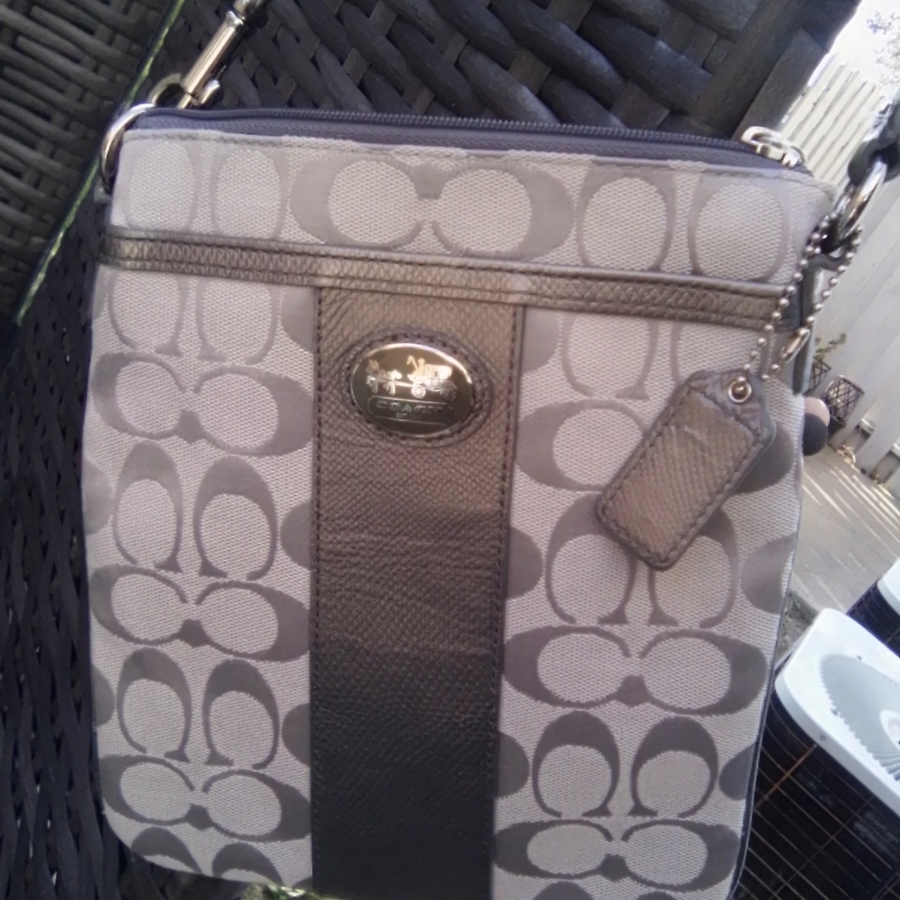 Purse - Picture 3 of 6
